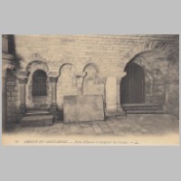 Saint-Denis, Grabeingang.jpg